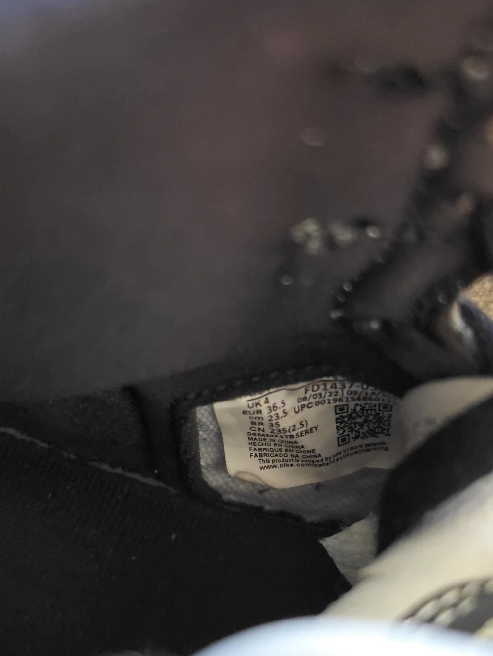 Nike Jordan 1 Retro High-Top Sneakers in White Cement